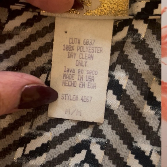 90’s Vintage Black and White Chevron Blouse - Picture 12 of 12